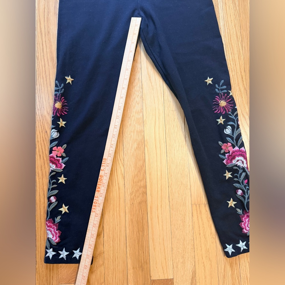 Johnny Was Black Leggings with Flowers & Star Embroidery - Picture 5 of 8